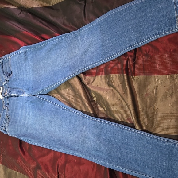 Levi - Picture 4 of 7